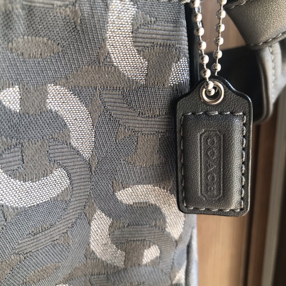 Coach Handbag - Picture 4 of 8